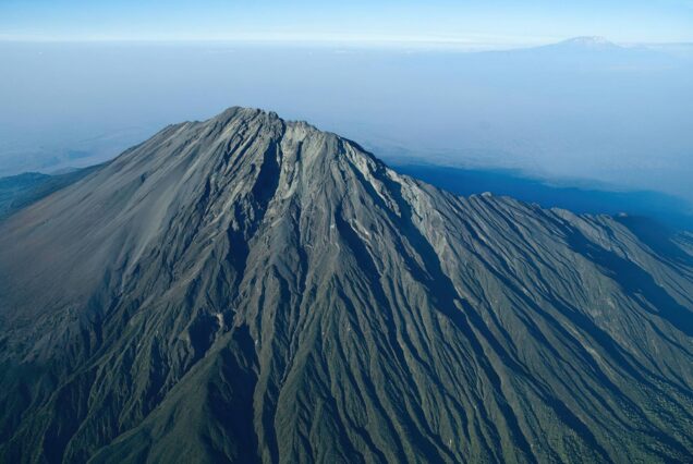 4 Day Mount Meru Trek